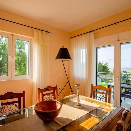 Gyra Villas - Seaview Villa Fivos With Private Pool ヴィラ Lefkáda